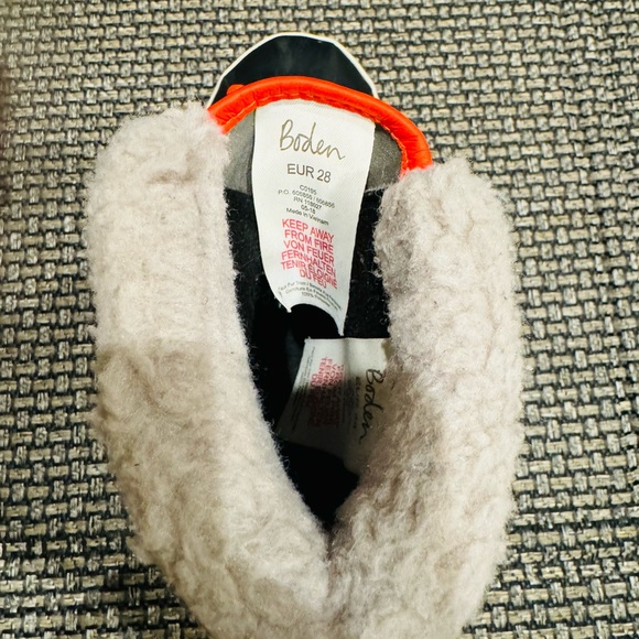 Boden snow boots Size T11 - Picture 2 of 4
